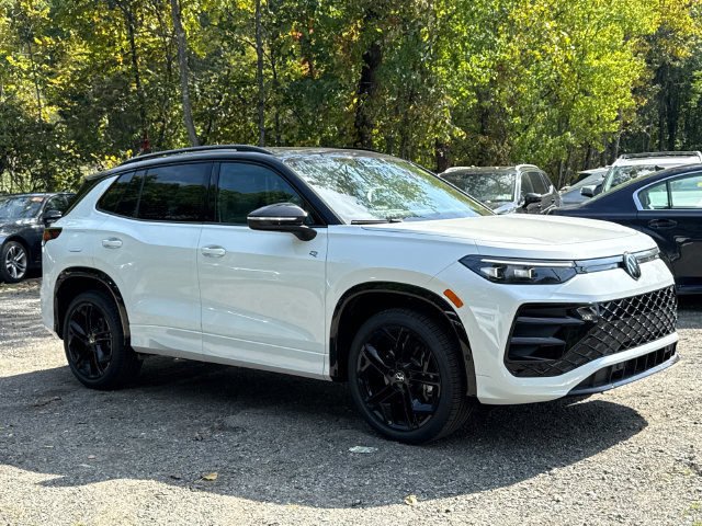 New 2026 Volkswagen Tiguan SE R-Line Black SUV