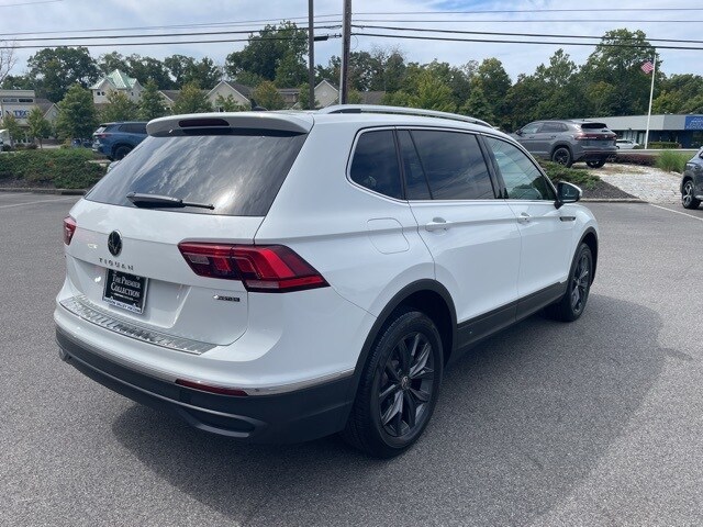 2024 Volkswagen Tiguan SE Wolfsburg Edition photo 3