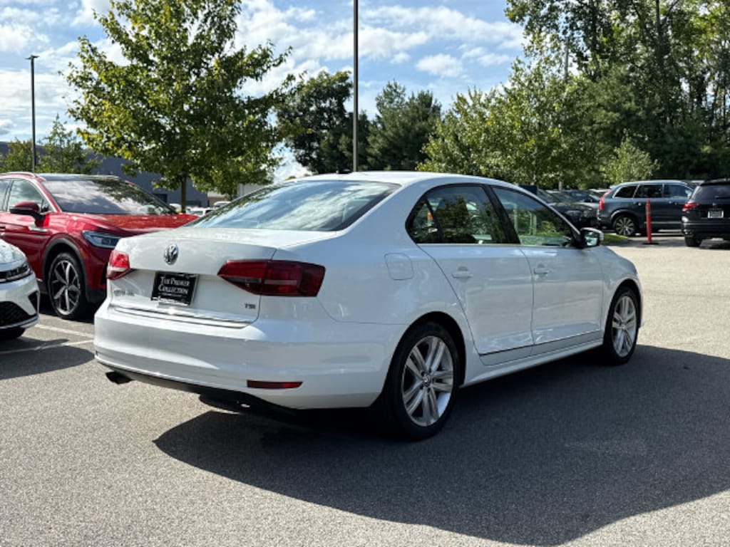Used 2017 Volkswagen Jetta 1.8T SEL Sedan