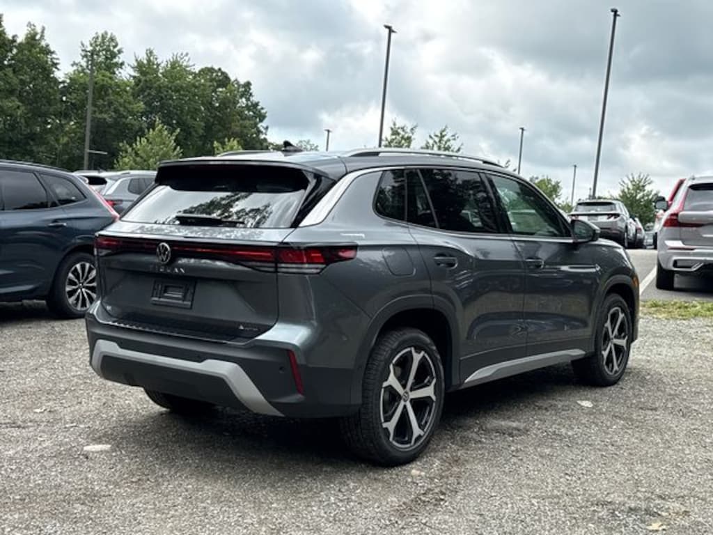 New 2026 Volkswagen Tiguan SE SUV