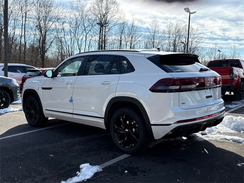 New 2026 Volkswagen Atlas Cross Sport 2.0T SEL R-Line Black SUV