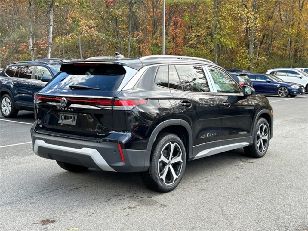 New 2025 Volkswagen Tiguan 2.0T SE SUV