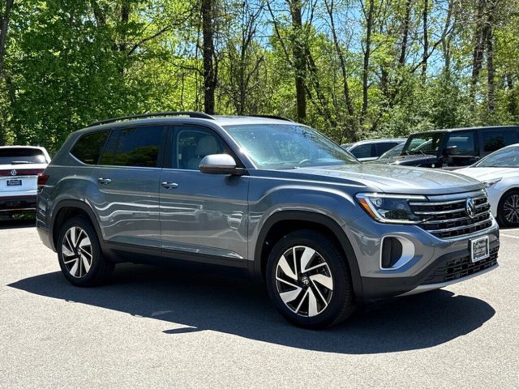 Certified 2025 Volkswagen Atlas 2.0T SE w/Technology SUV