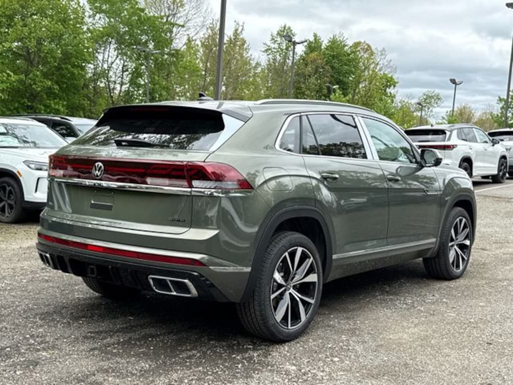 New 2026 Volkswagen Atlas Cross Sport 2.0T SEL Premium R-Line SUV