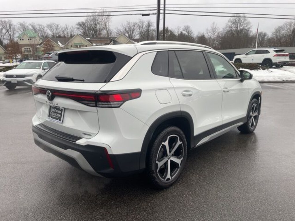 Certified 2025 Volkswagen Tiguan 2.0T SE SUV