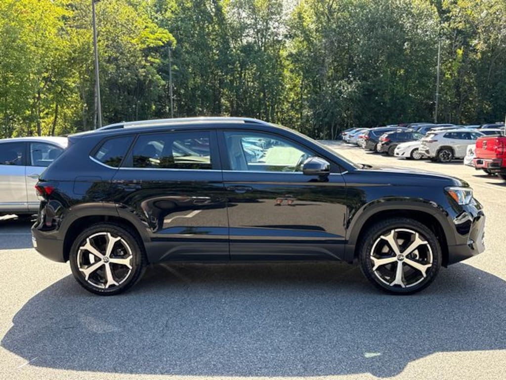 Used 2025 Volkswagen Taos 1.5T SEL SUV