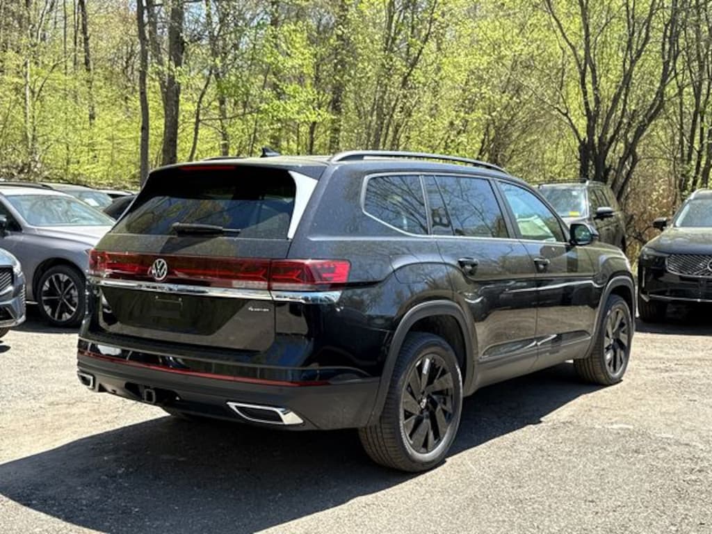 New 2026 Volkswagen Atlas 2.0T SE w/Technology SUV