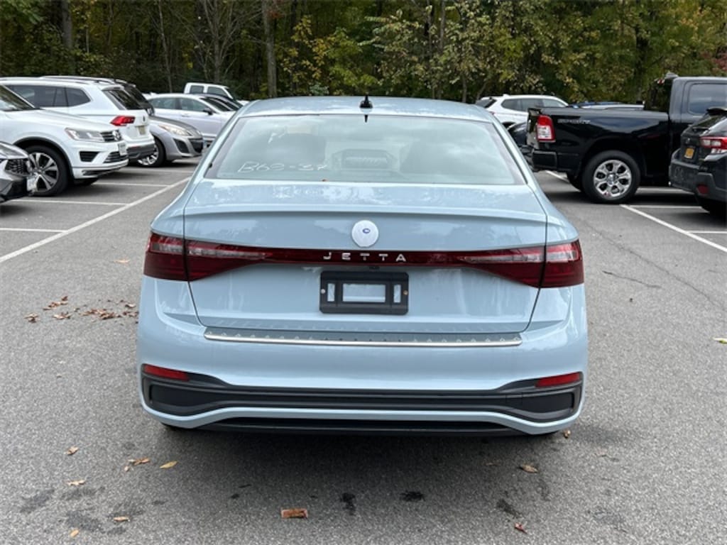 New 2025 Volkswagen Jetta 1.5T Sport Sedan