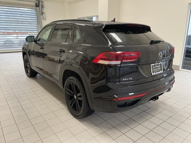 2023 Volkswagen Atlas Cross Sport V6 SEL R-Line photo 2