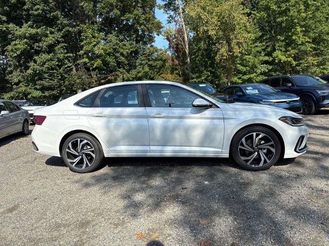 New 2027 Volkswagen Jetta 1.5T SEL Sedan