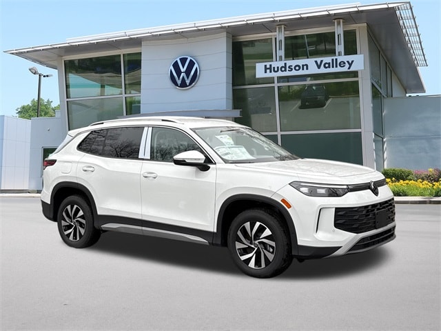 2025 Volkswagen Tiguan S's photo