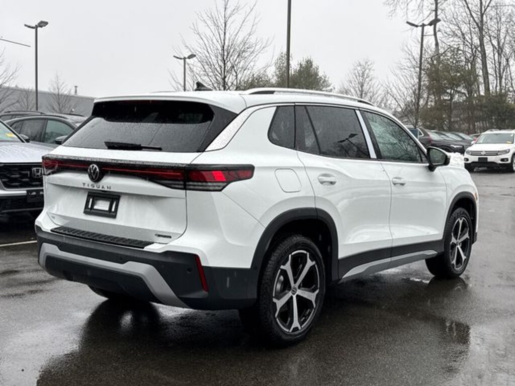 New 2026 Volkswagen Tiguan 2.0T SE SUV