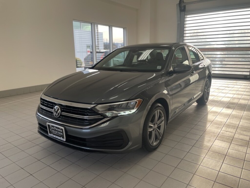 Certified 2024 Volkswagen Jetta 1.5T SE Sedan