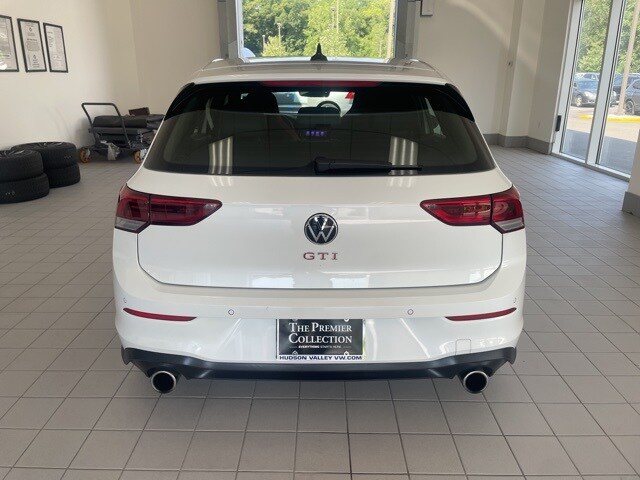 2024 Volkswagen Golf GTI Autobahn photo 3