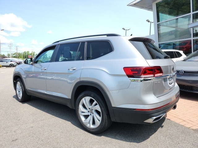 Used 2022 Volkswagen Atlas SE w/Tech with VIN 1V2HR2CA8NC517544 for sale in Wappingers Falls, NY