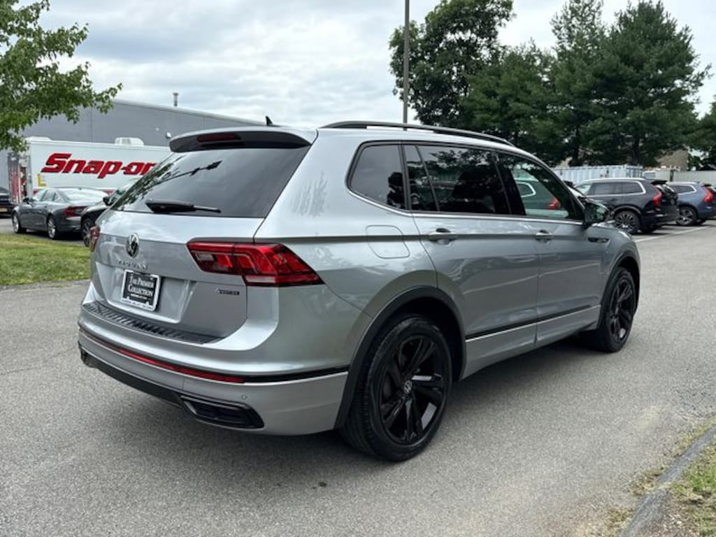 Certified 2024 Volkswagen Tiguan 2.0T SE R-Line Black SUV