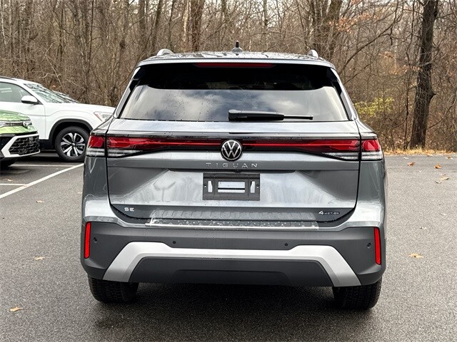 2026 Volkswagen Tiguan SE photo 3