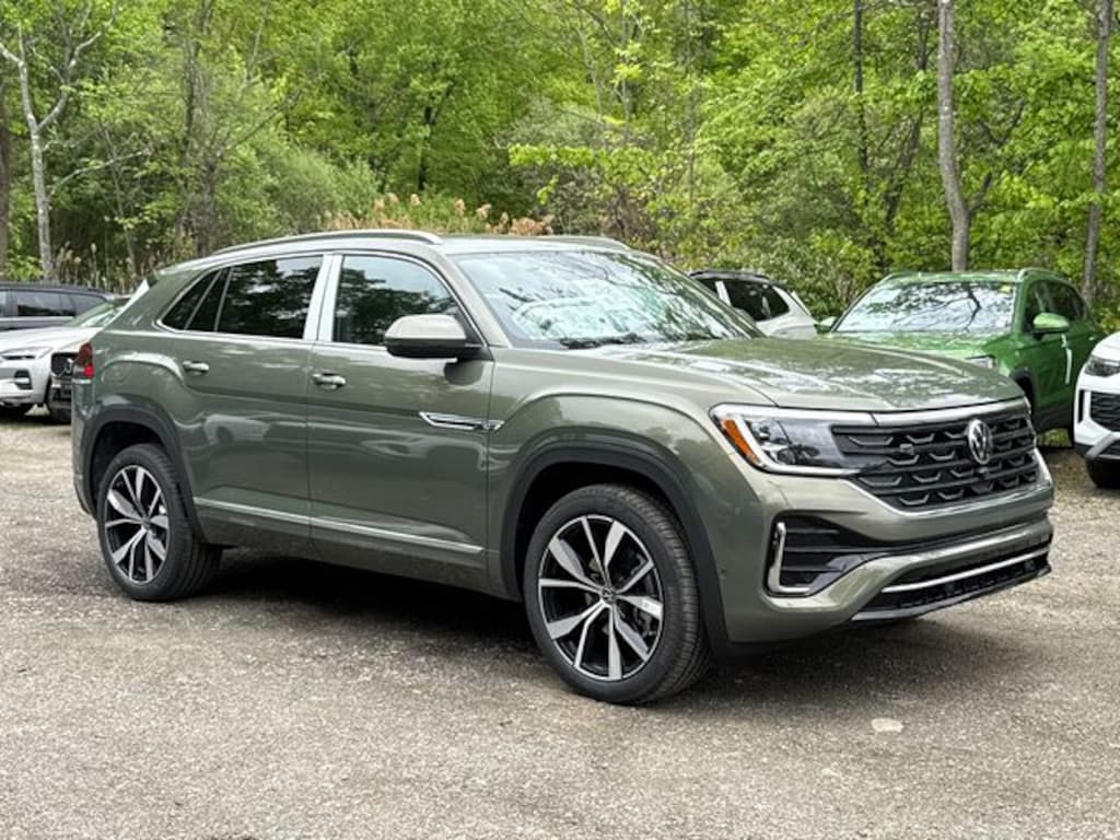 New 2026 Volkswagen Atlas Cross Sport 2.0T SEL Premium R-Line SUV