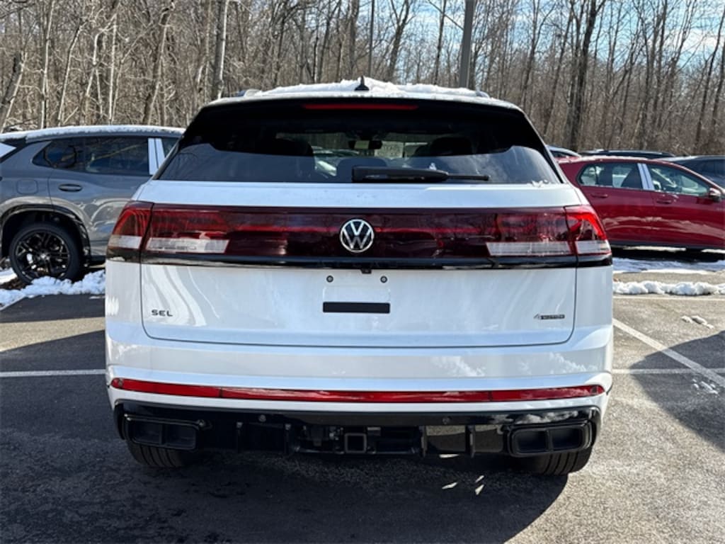 New 2026 Volkswagen Atlas Cross Sport 2.0T SEL R-Line Black SUV
