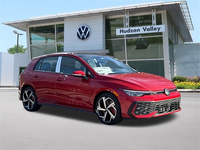 2026 Volkswagen Golf GTI SE's photo