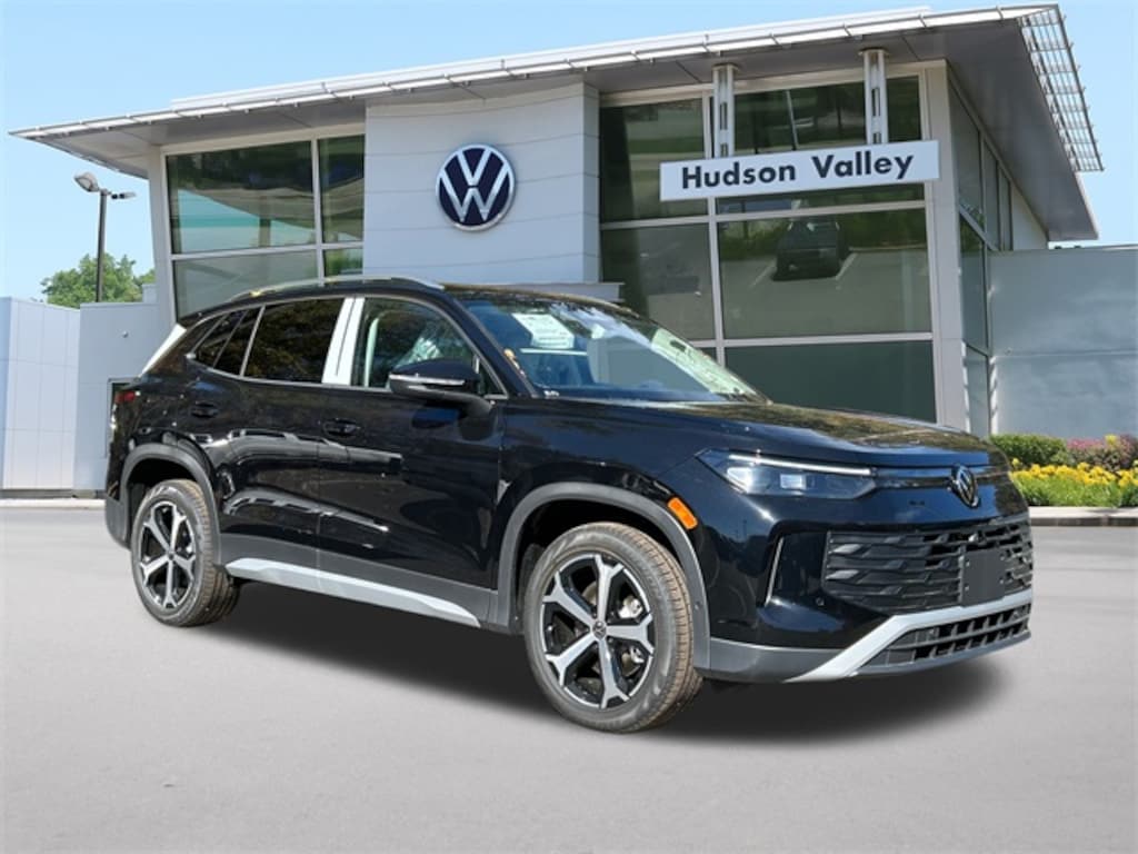 New 2025 Volkswagen Tiguan 2.0T SE SUV