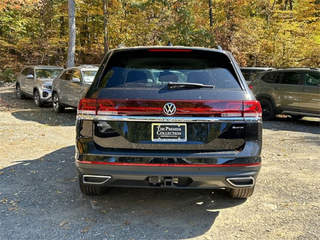 New 2025 Volkswagen Atlas 2.0T SE w/Technology SUV