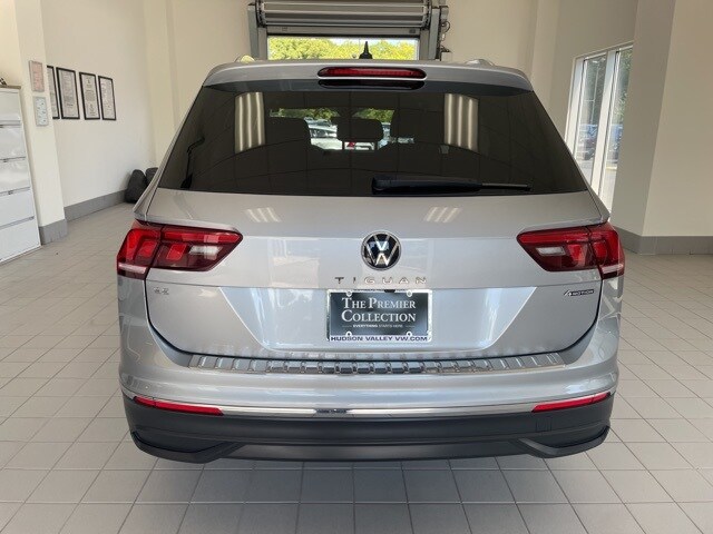 2022 Volkswagen Tiguan SE photo 3
