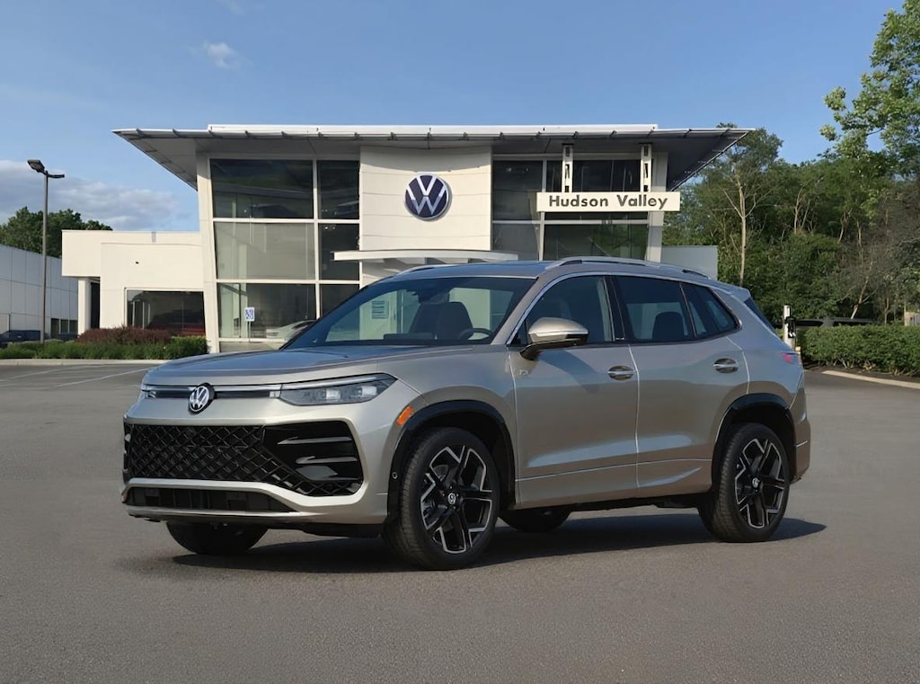New 2025 Volkswagen Tiguan 2.0T SE SUV
