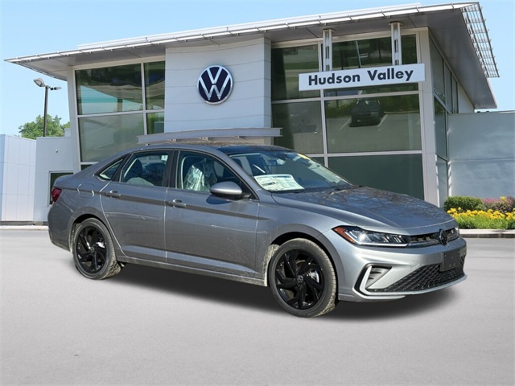 New 2025 Volkswagen Jetta 1.5T SE Sedan