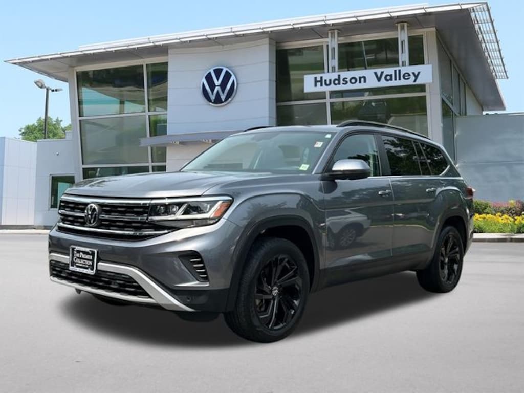 Used 2023 Volkswagen Atlas 2.0T SE w/Technology SUV