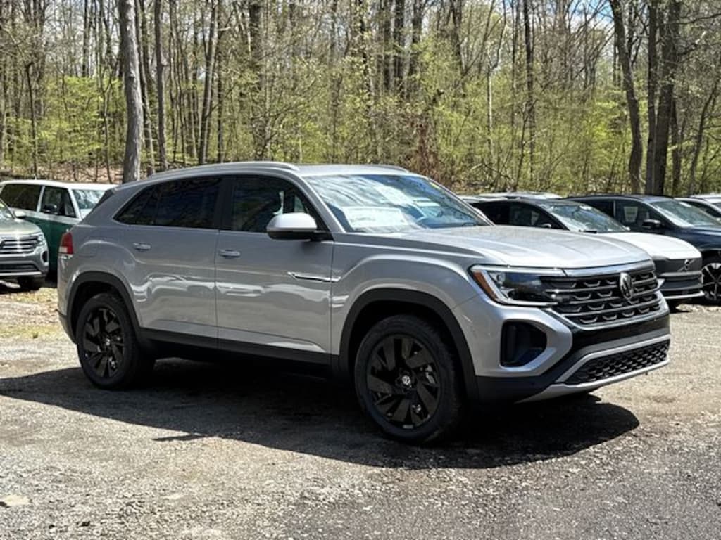 New 2026 Volkswagen Atlas Cross Sport 2.0T SE w/Technology SUV