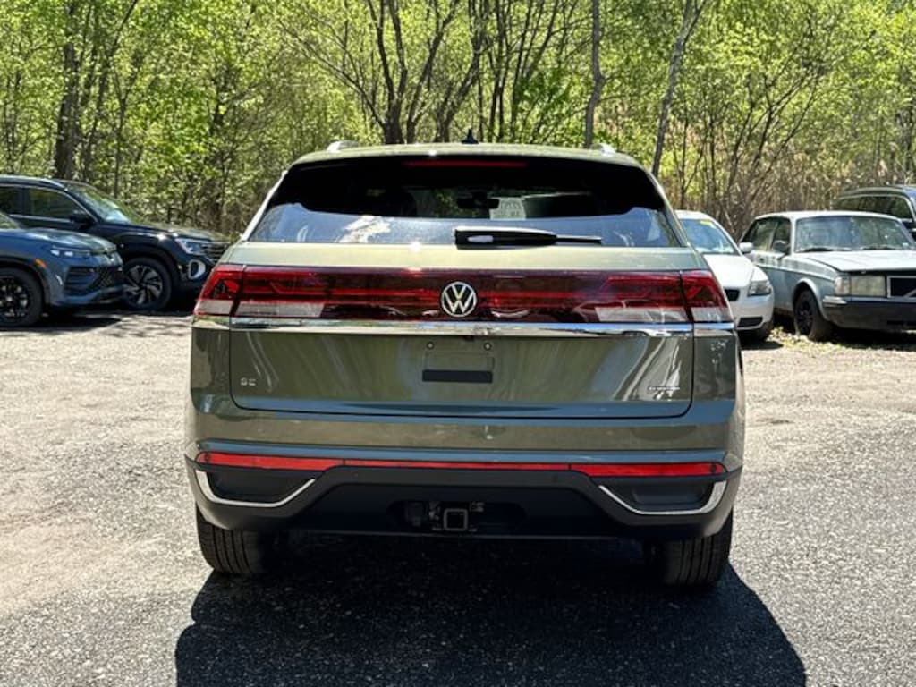 New 2026 Volkswagen Atlas Cross Sport 2.0T SE w/Technology SUV