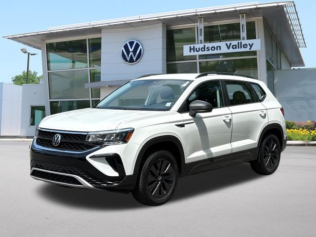 2022 Volkswagen Taos 1.5T S 4Motion's photo