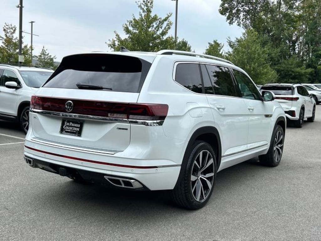 Used 2024 Volkswagen Atlas 2.0T SEL Premium R-Line SUV