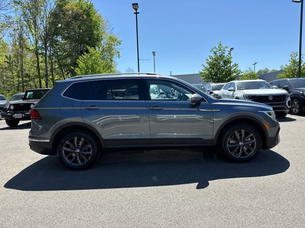 Certified 2023 Volkswagen Tiguan 2.0T SE SUV