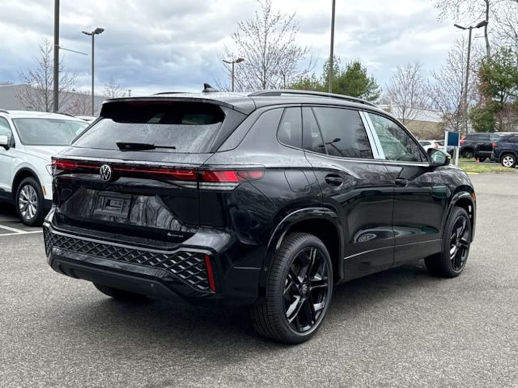 New 2026 Volkswagen Tiguan 2.0T SE R-Line Black SUV