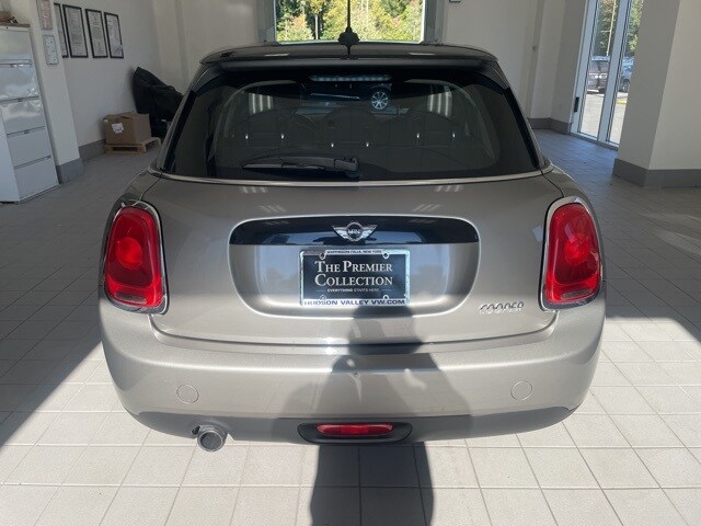 2016 Mini Cooper 4 Door Hardtop photo 2