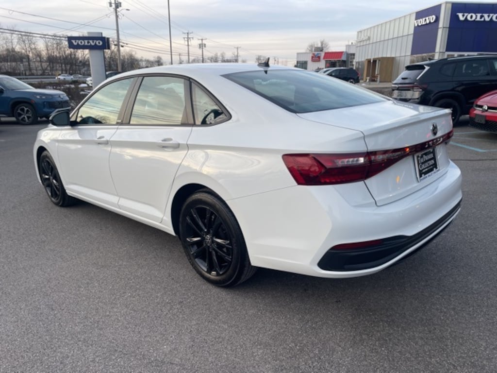 Certified 2025 Volkswagen Jetta 1.5T Sport Sedan