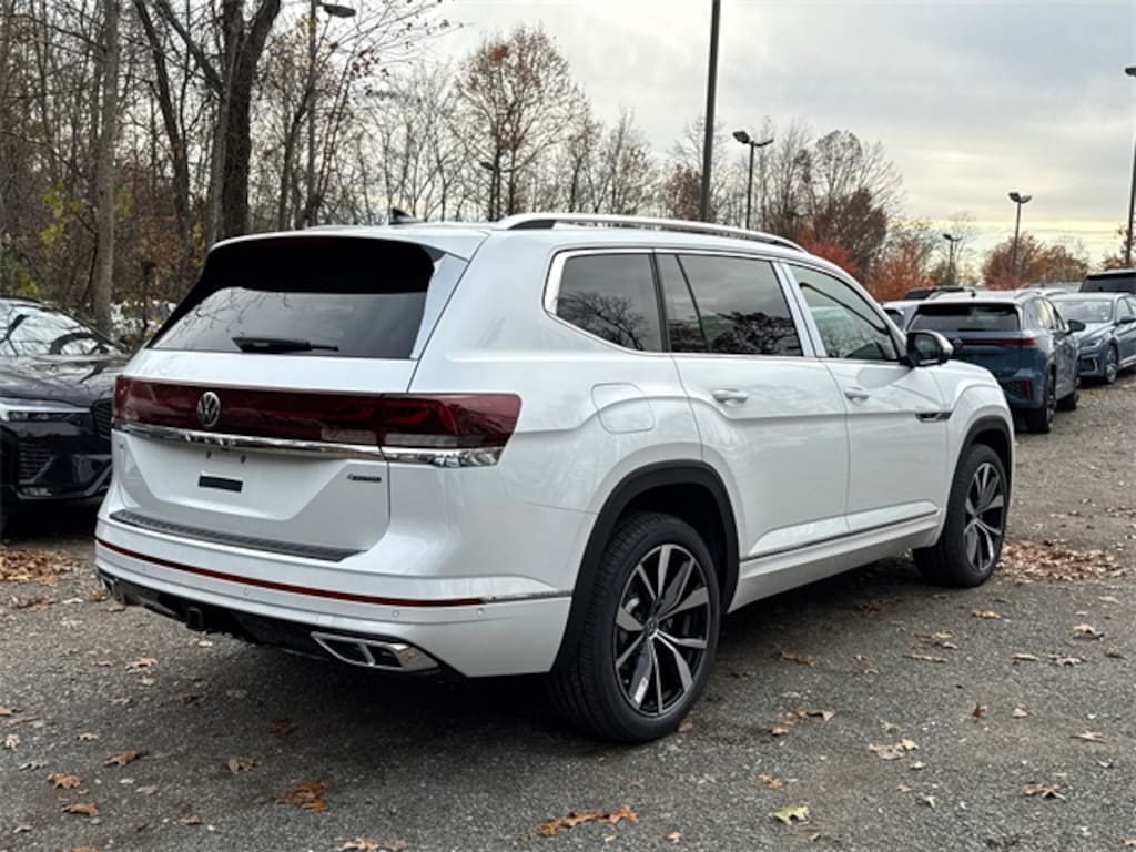 New 2026 Volkswagen Atlas 2.0T SEL Premium R-Line SUV