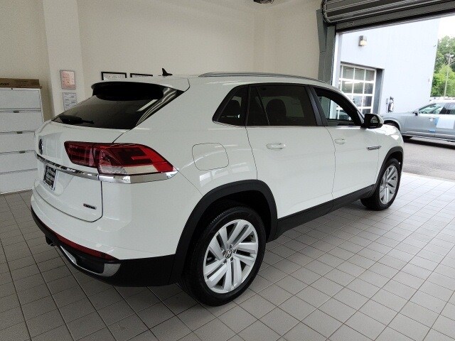 2022 Volkswagen Atlas Cross Sport V6 SE Technology photo 4