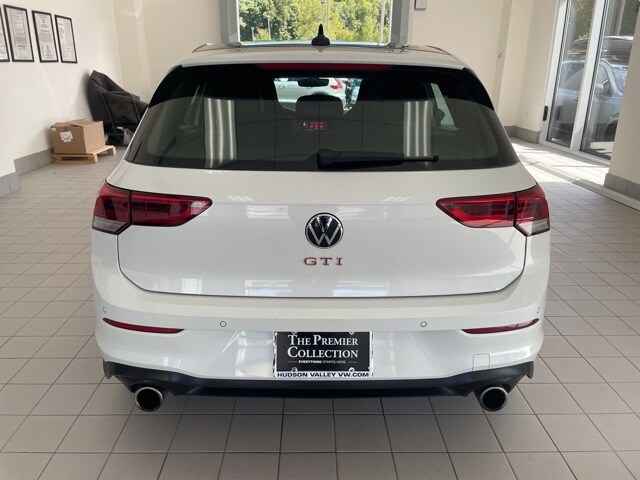 2024 Volkswagen Golf GTI 380 Autobahn photo 2