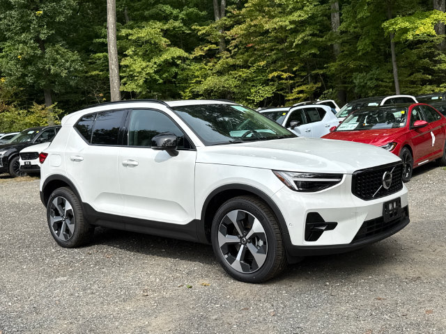 New 2026 Volvo XC40 B5 Plus SUV