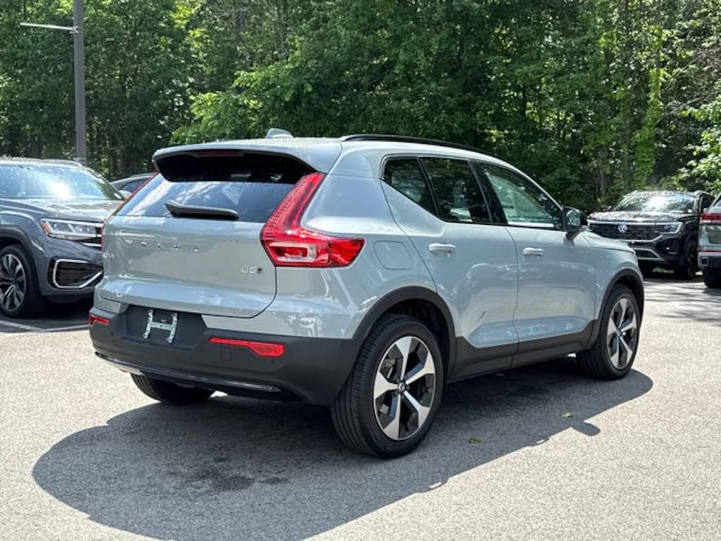 Used 2026 Volvo XC40 B5 Plus SUV