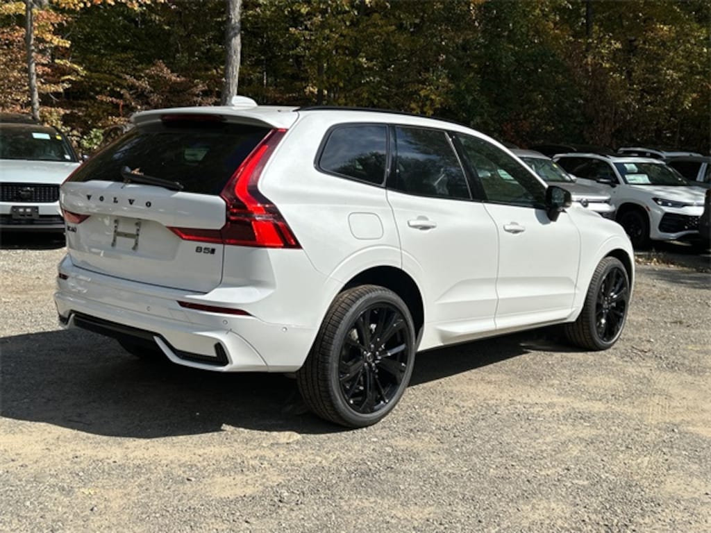 New 2026 Volvo XC60 B5 Ultra Black Edition SUV