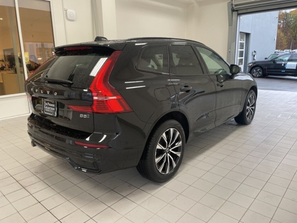 Certified 2025 Volvo XC60 B5 Core SUV