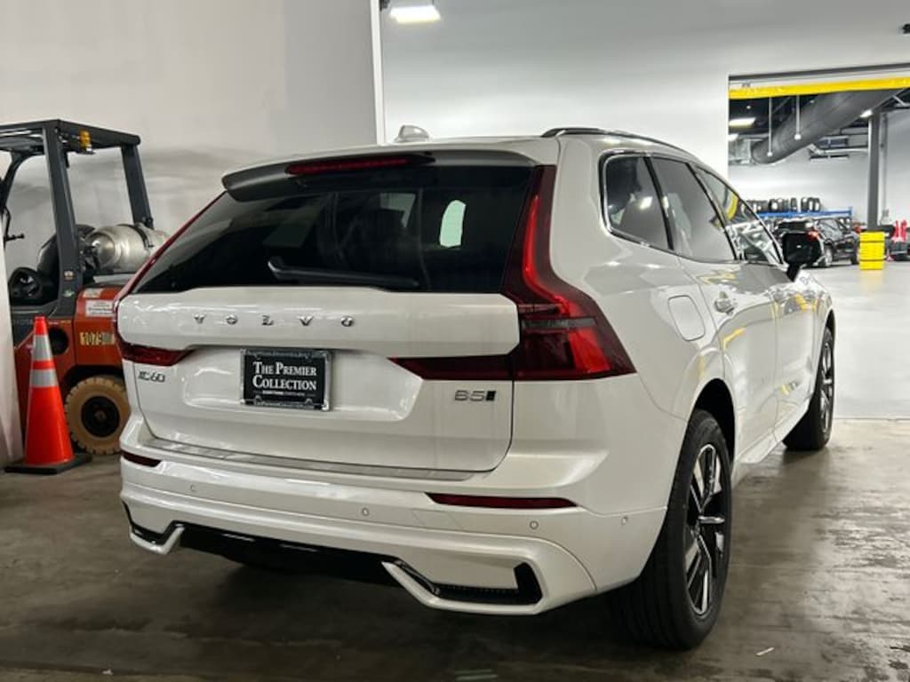 New 2026 Volvo XC60 B5 Plus SUV