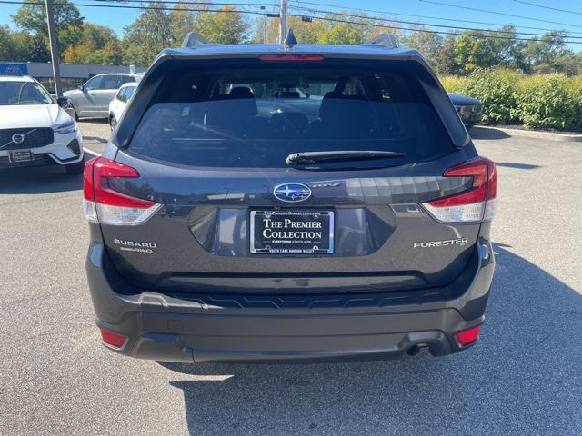 2019 Subaru Forester Premium photo 2