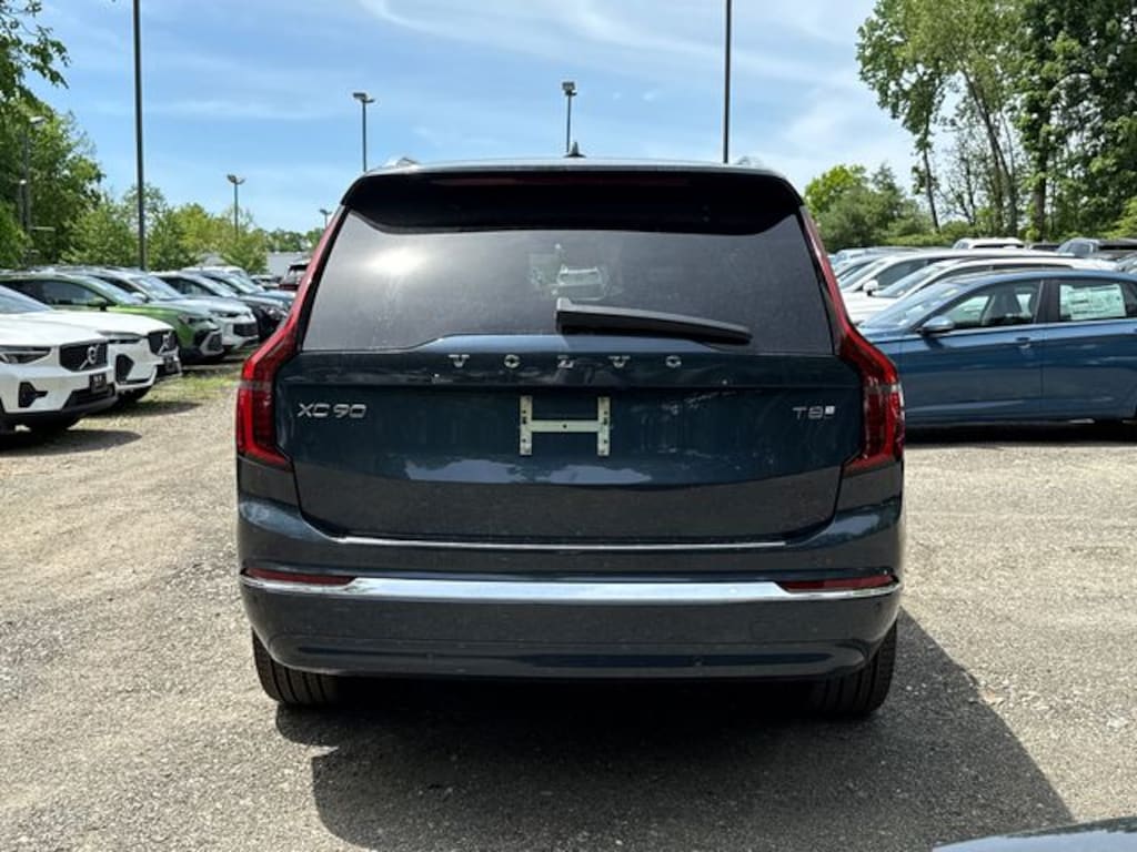 New 2026 Volvo XC90 plug-in hybrid T8 Plus 6-Seater SUV