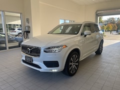 2023 Volvo XC90 B5 AWD Core SUV