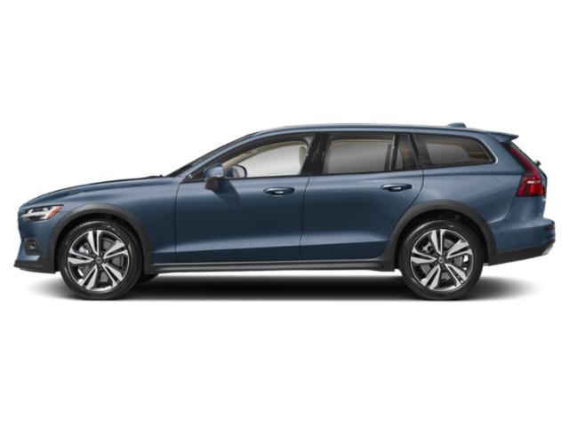 2024 Volvo V60 Cross Country B5 Plus photo 2